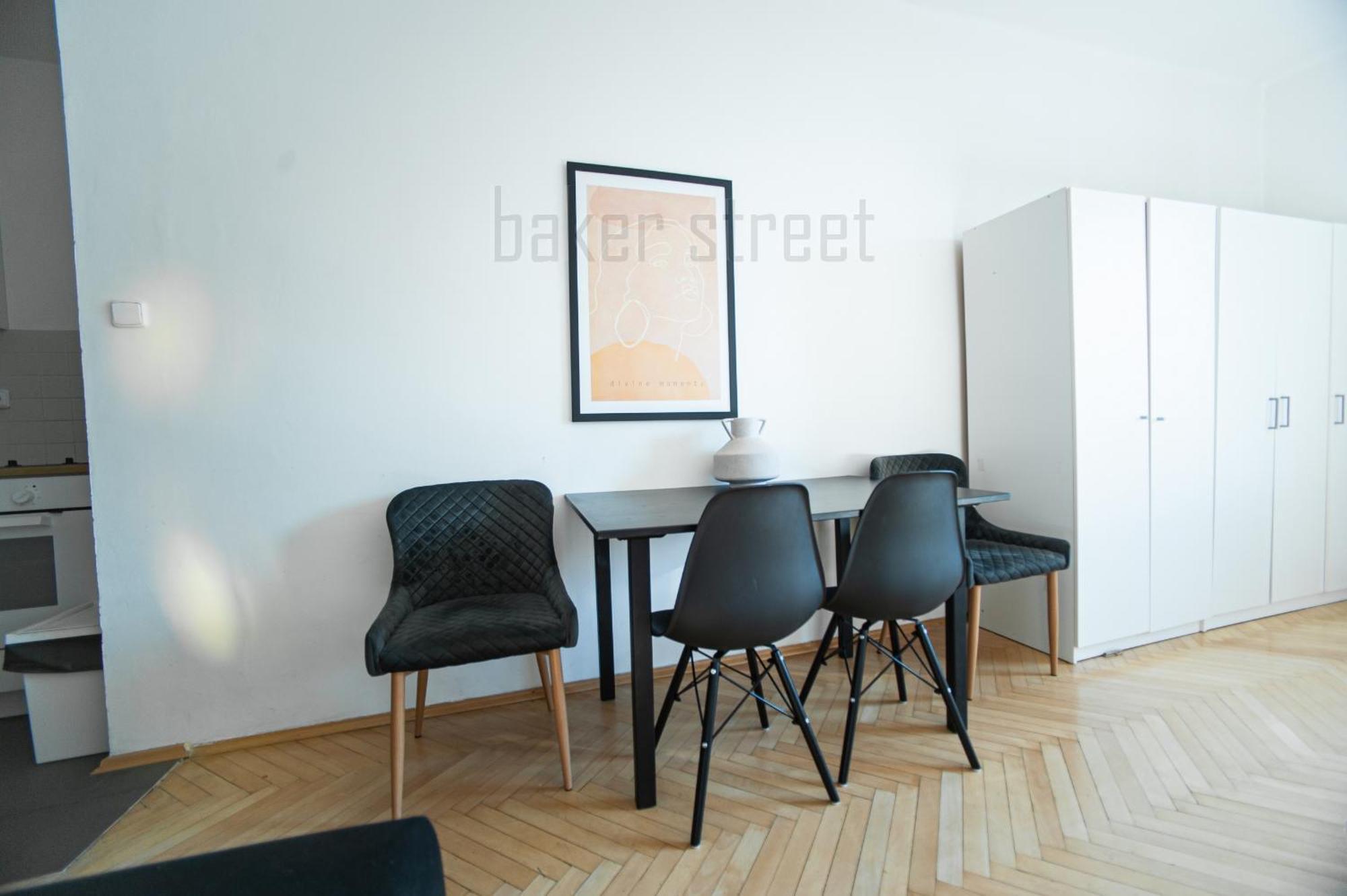 Appartamento One Bedroom Close To Castle Praga
